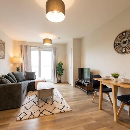Fantastic 1 Bed Apartment In Crawley Extérieur photo