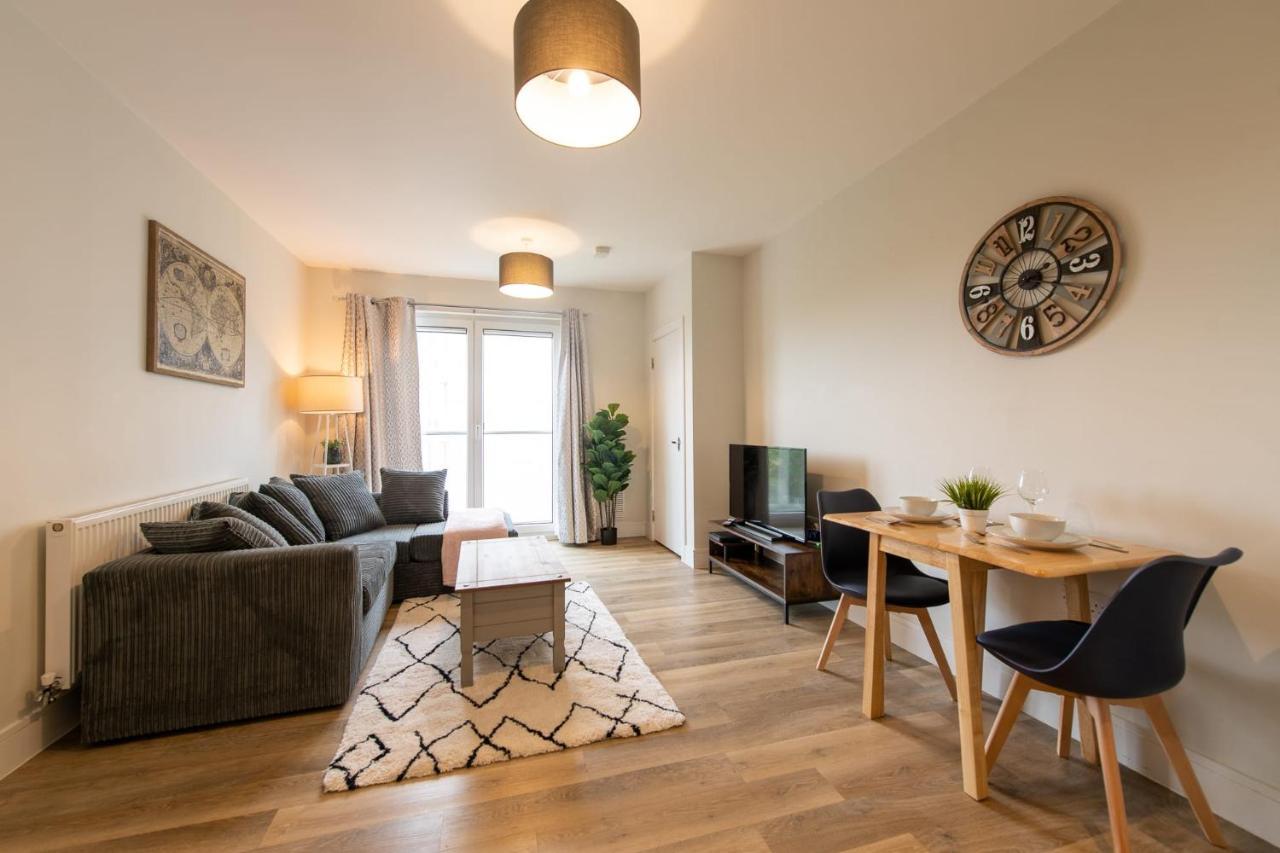 Fantastic 1 Bed Apartment In Crawley Extérieur photo